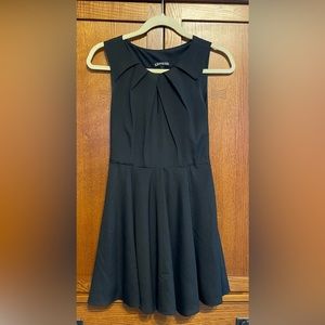 Women’s Express black dress with key hole. Size 0